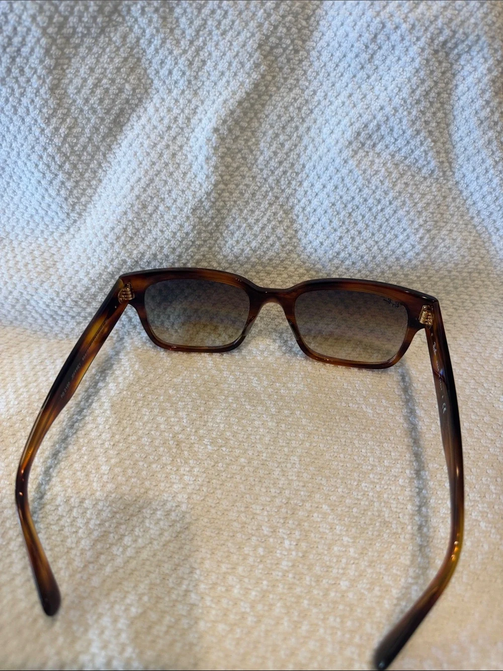RARE Ray-Ban 2190Brown Tortoiseshell Rectangular Sunglasses with Gradient Lenses
